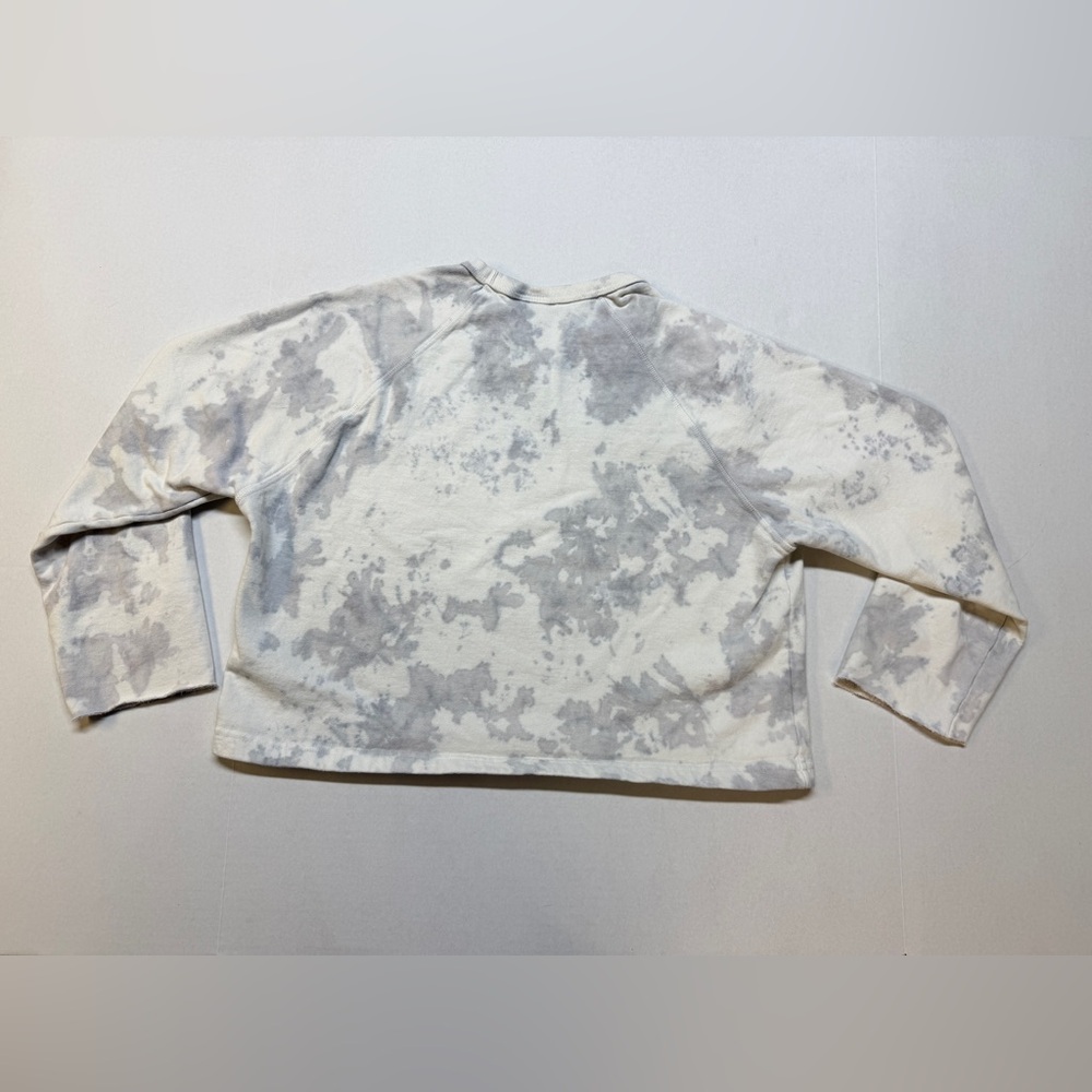 Grey Tie-Dye Cloud Pattern Denver Women’s Large Cropped Sweatshirt - Picture 5 of 5